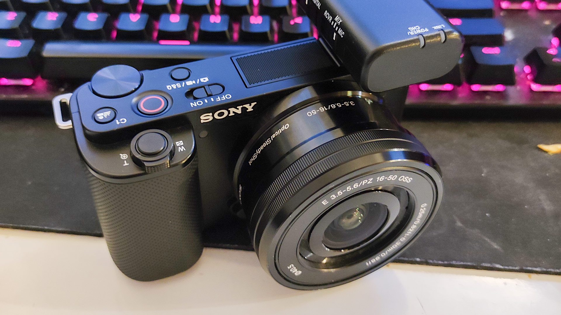 Sony ZV-E10 kameras apskats un video tests